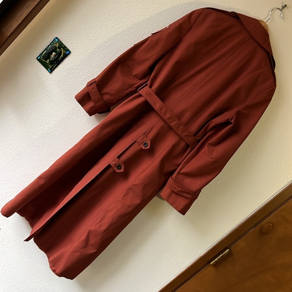 Portrait Vintage Trench Coat Burnt Orange Reddish Brown Measures Small - Picture 9 of 16